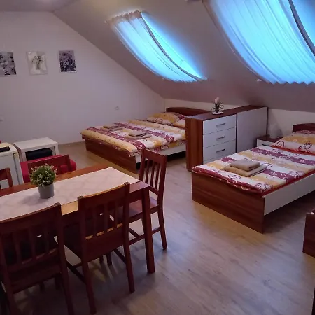 Alegria Quarto em Acomodações Particulares